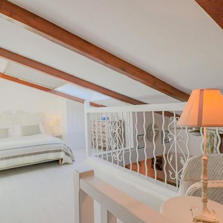 Apartmán Duplex Au Coeur Du Vieil Antibes Exteriér fotografie
