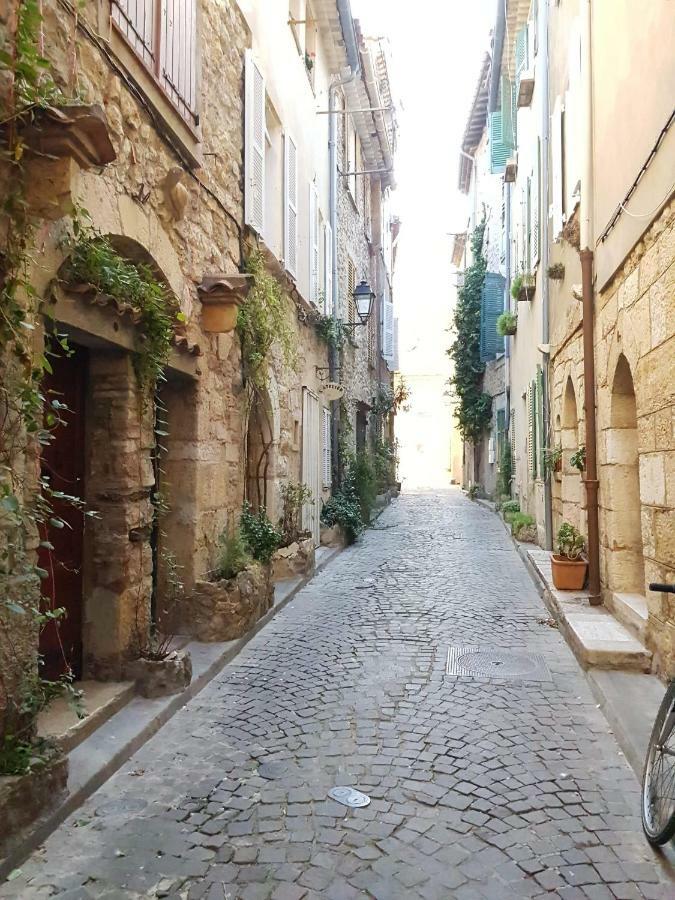 Apartmán Duplex Au Coeur Du Vieil Antibes Exteriér fotografie