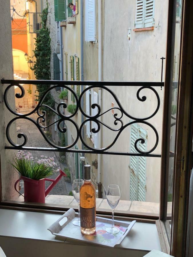 Apartmán Duplex Au Coeur Du Vieil Antibes Exteriér fotografie